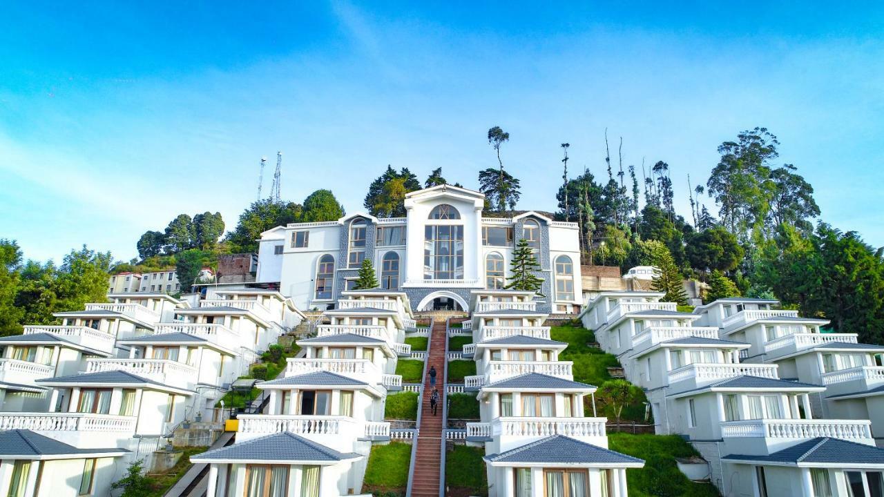 La Montana By Tgi Hotell Ooty Exteriör bild