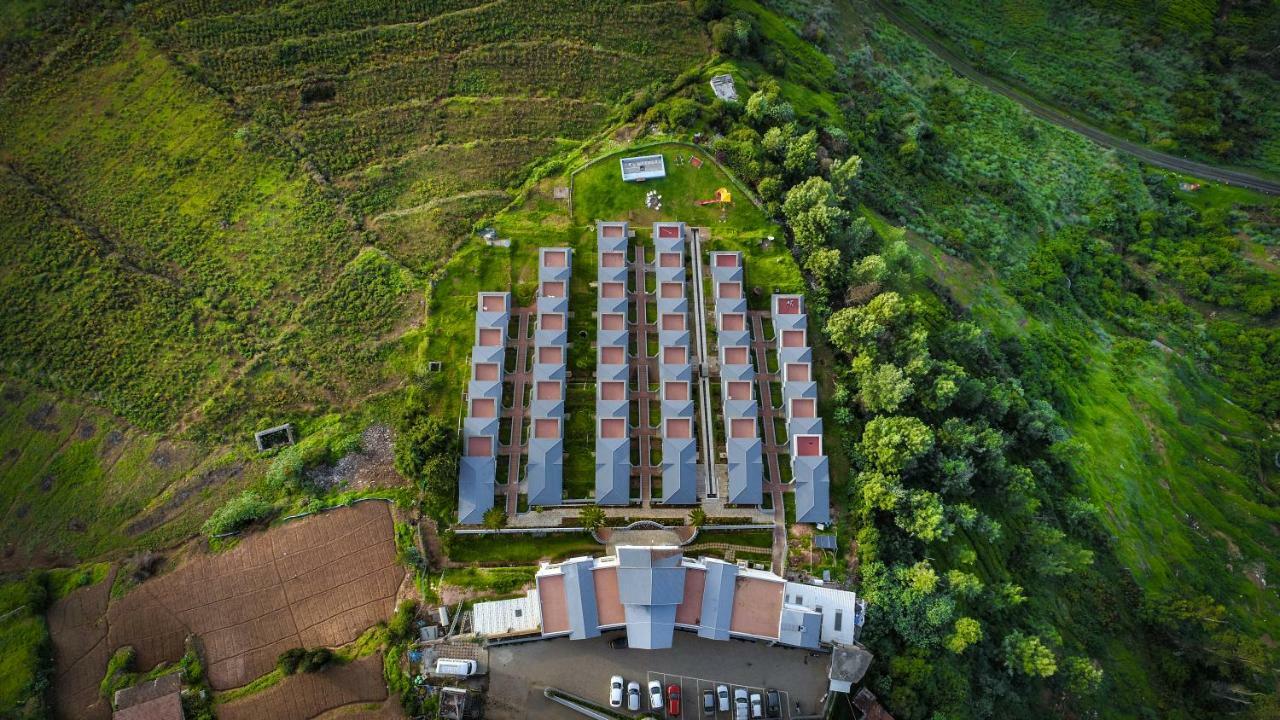La Montana By Tgi Hotell Ooty Exteriör bild