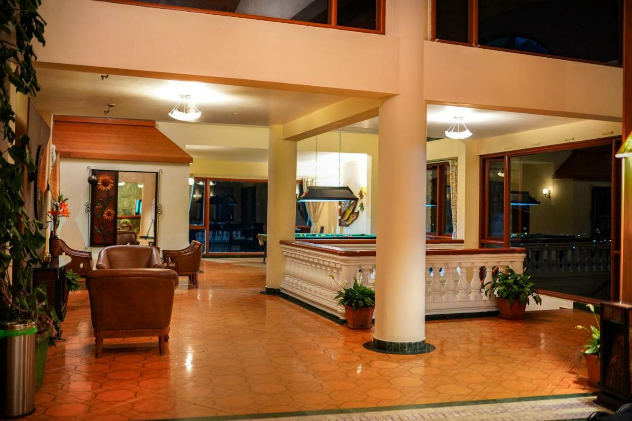 La Montana By Tgi Hotell Ooty Exteriör bild
