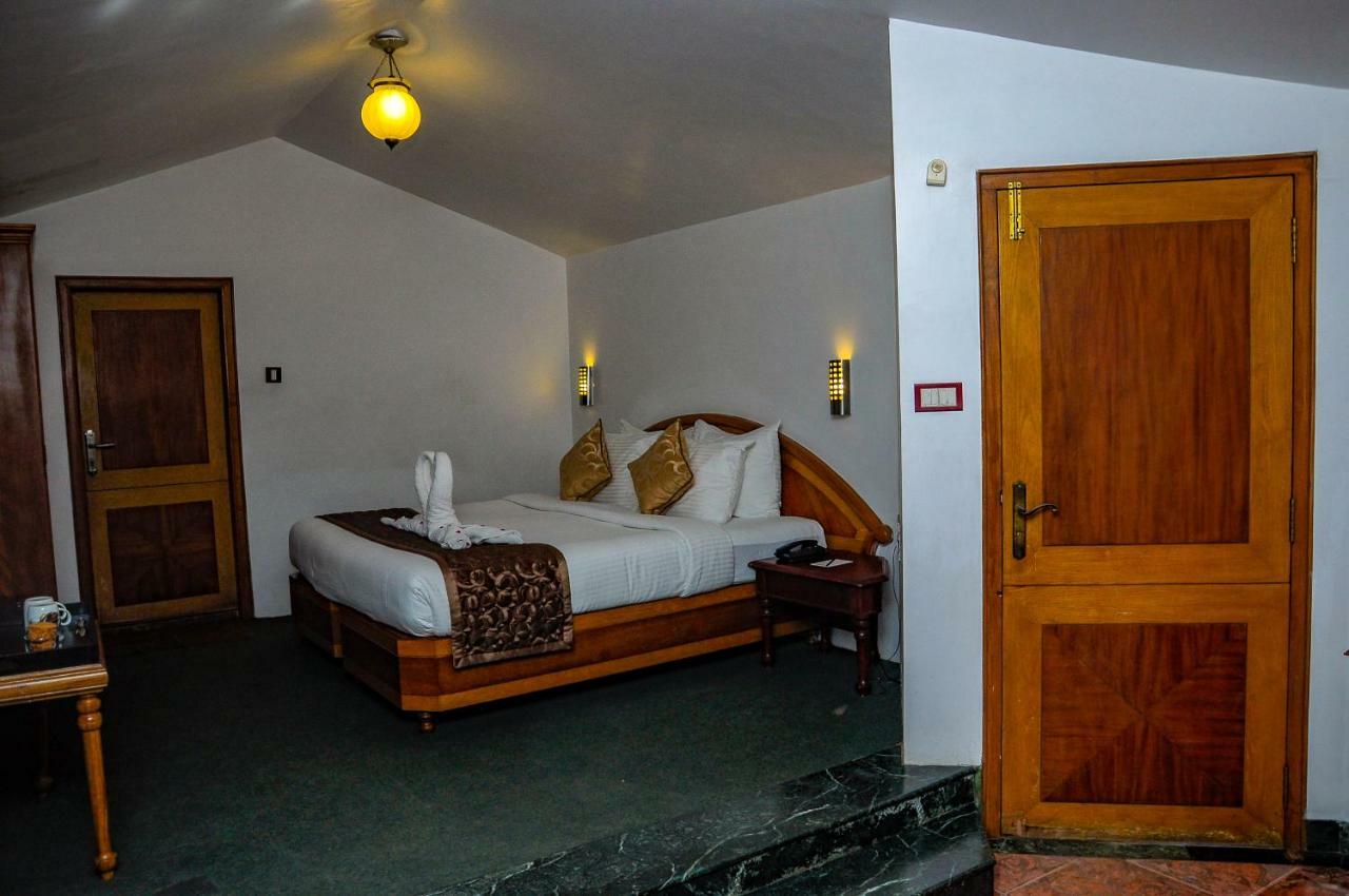 La Montana By Tgi Hotell Ooty Exteriör bild
